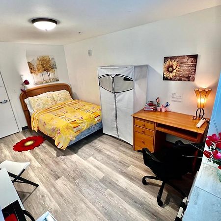 Micro Studio Apartment 10 Minutes Walk To University Of Washington Сиэтл Экстерьер фото