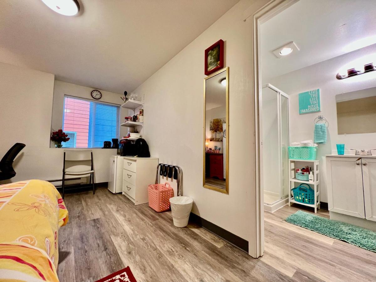 Micro Studio Apartment 10 Minutes Walk To University Of Washington Сиэтл Экстерьер фото