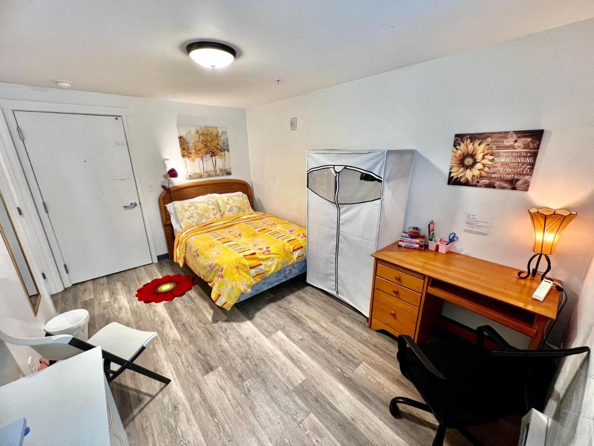 Micro Studio Apartment 10 Minutes Walk To University Of Washington Сиэтл Экстерьер фото