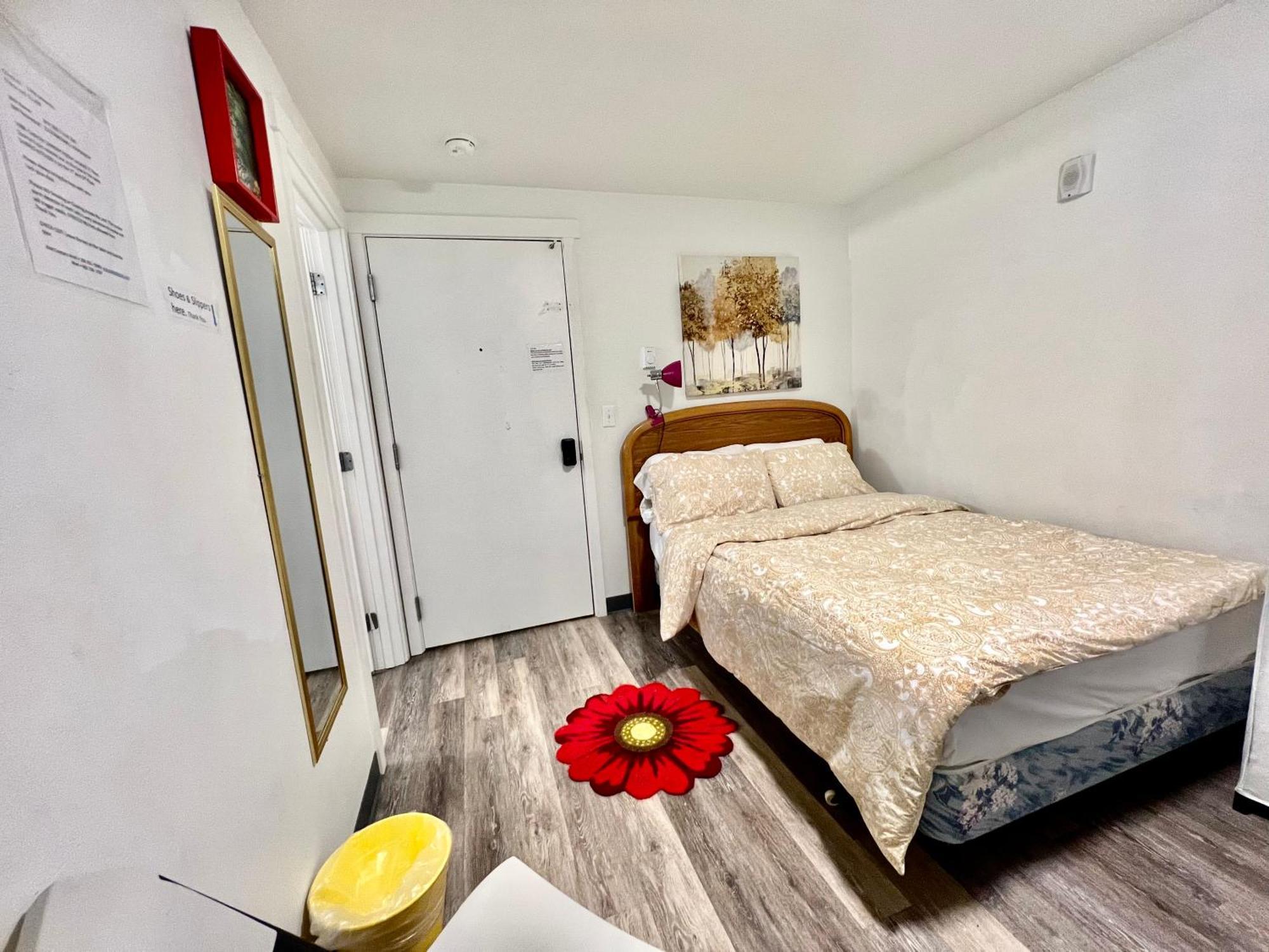 Micro Studio Apartment 10 Minutes Walk To University Of Washington Сиэтл Экстерьер фото